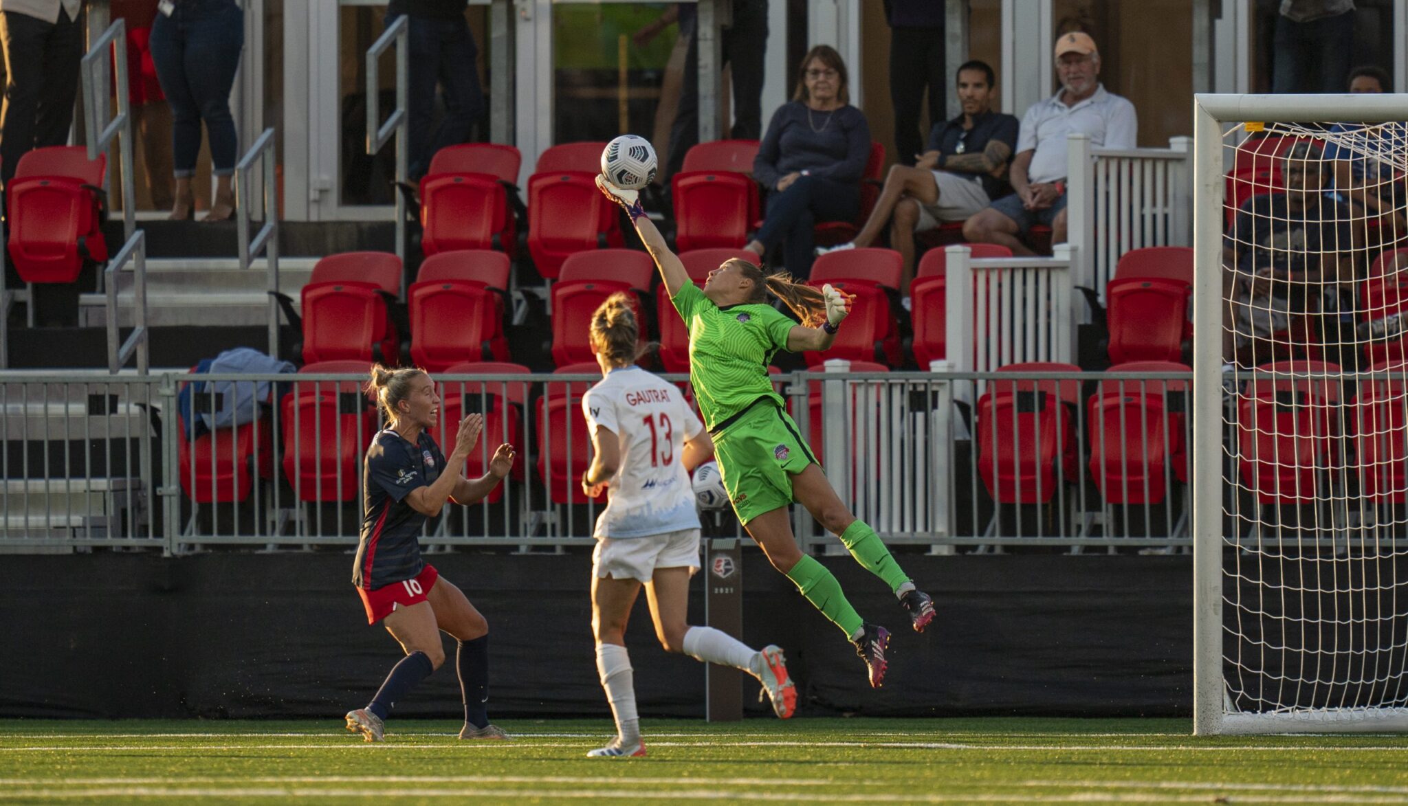 Spirit fall to Red Stars at home, 0-1 Featured Image
