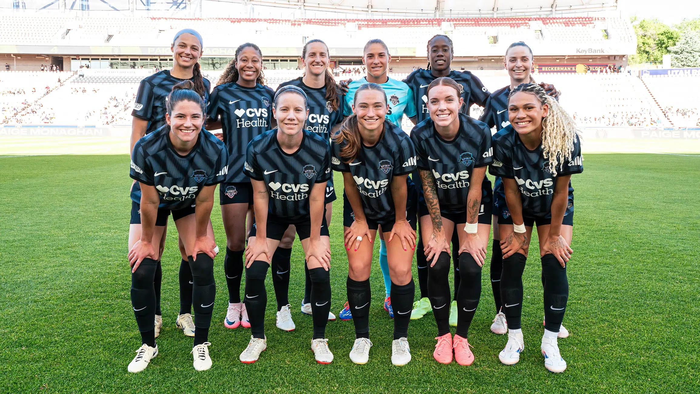 The starting 11 for the Washington Spirit pose in two rows.